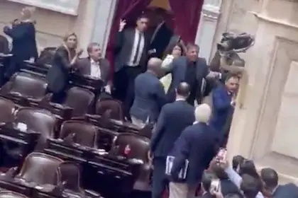 oscar-zago-y-lisandro-almiron-se-pelearon-en-RP35H7U6ORDJ5MNMICIZKQEPWQ