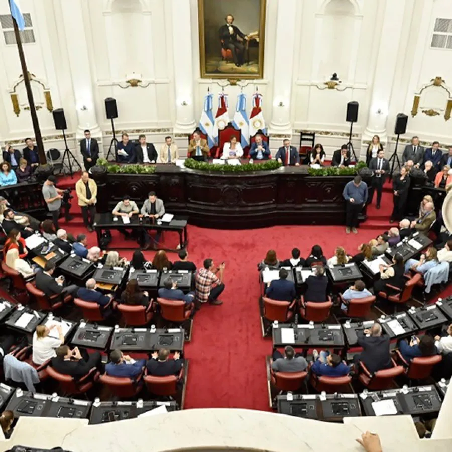 debate-en-la-vieja-legislatura-por-el-24m-1992549 (1)