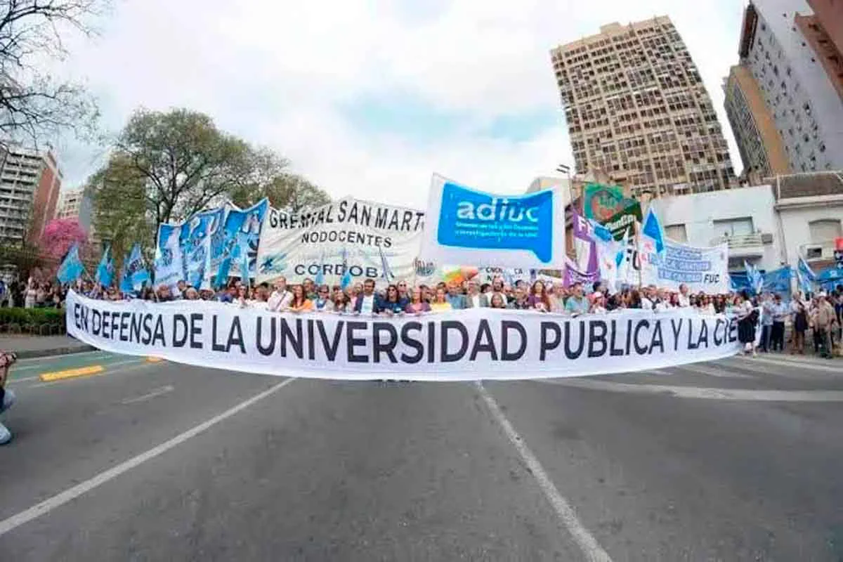 marcha-unc
