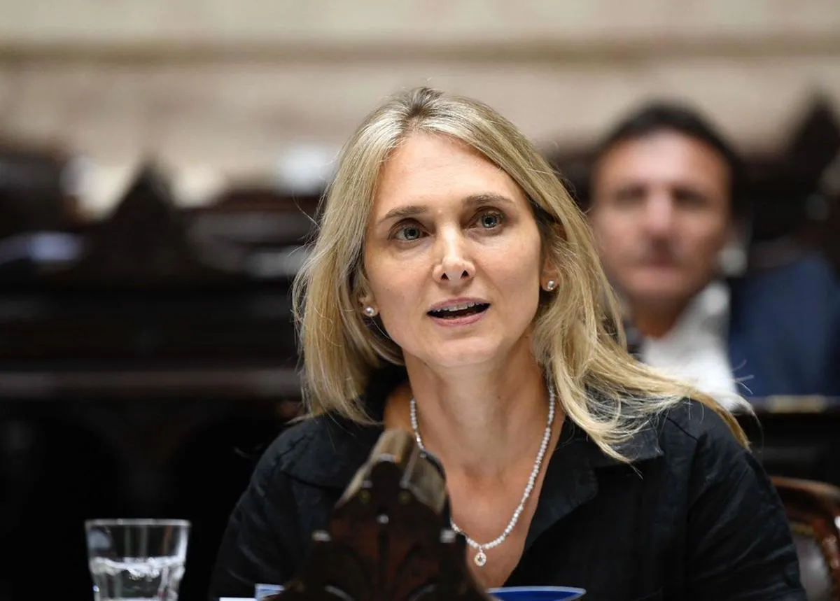 a18e67aa-ac19-480a-9d25-2c396bec7961