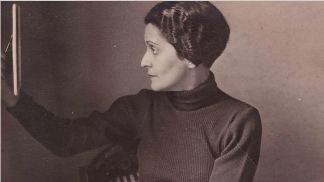 Foto 1 - Hedy Crilla