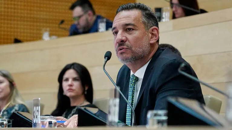 miguel-siciliano-DY2KZGM7O5F5TBO4X76DHTCZNI