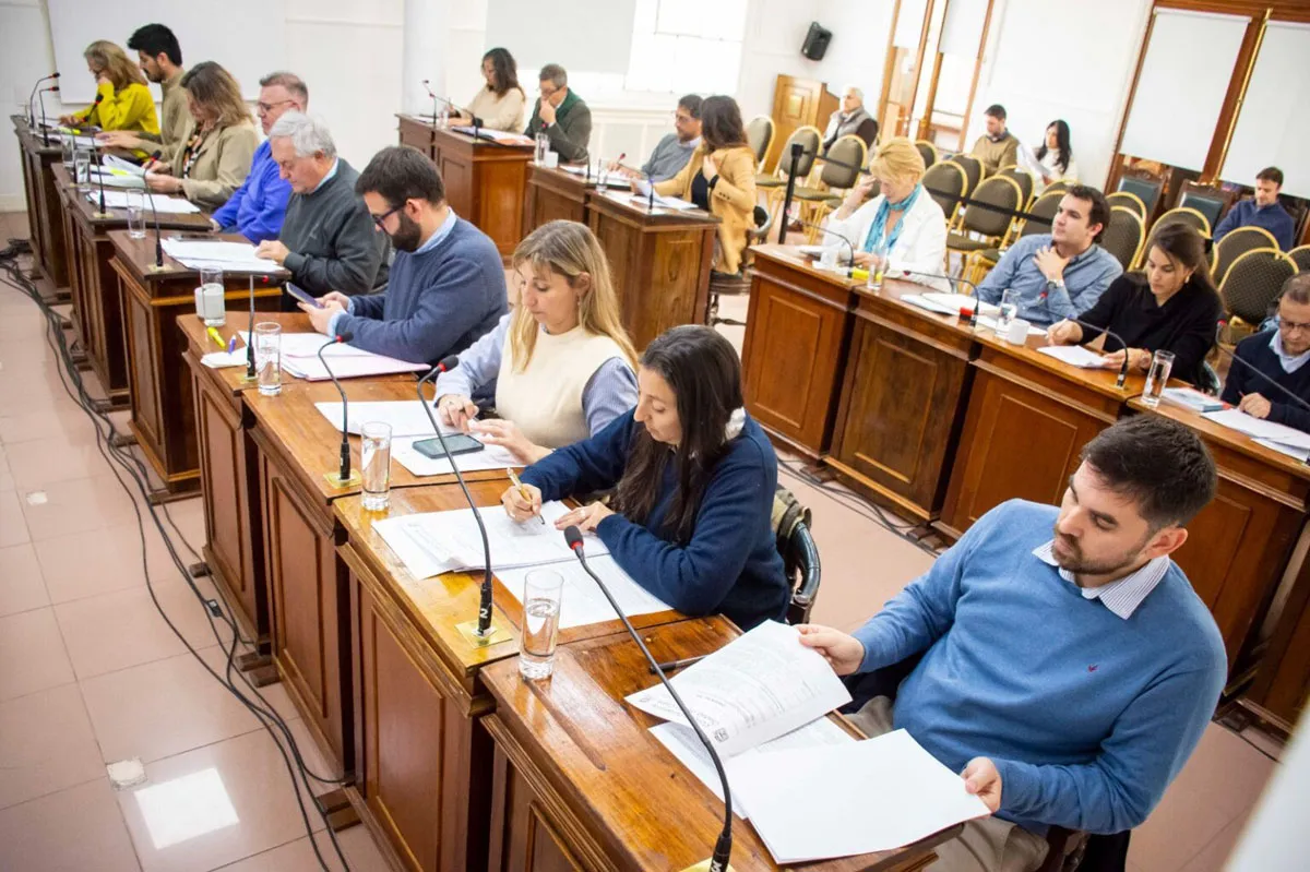 concejo-deliberante-rio-cuarto-1536x1023 (1)