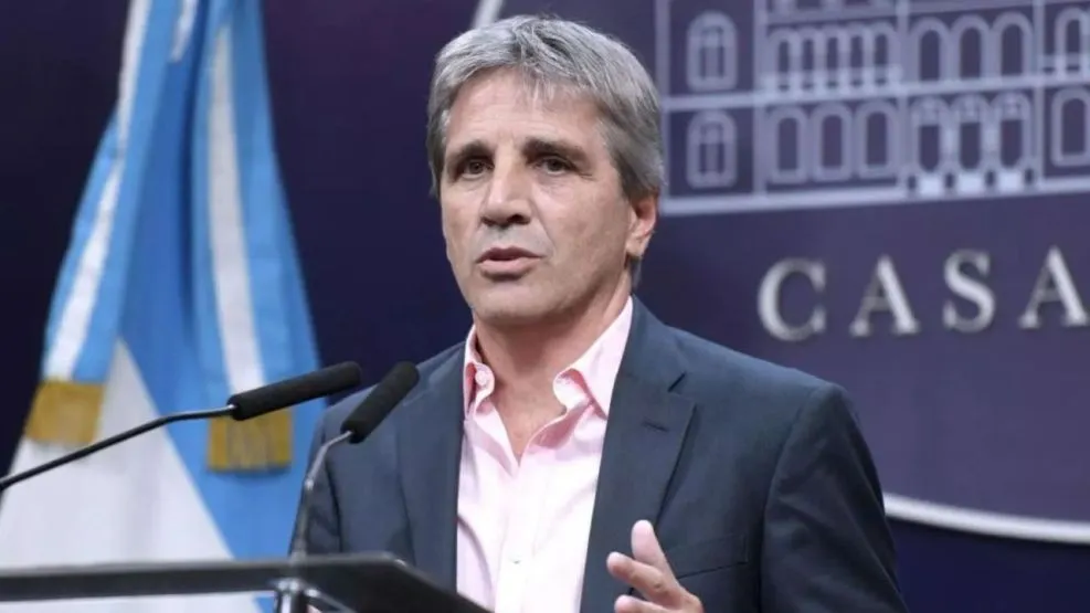 luis-caputo-2103594