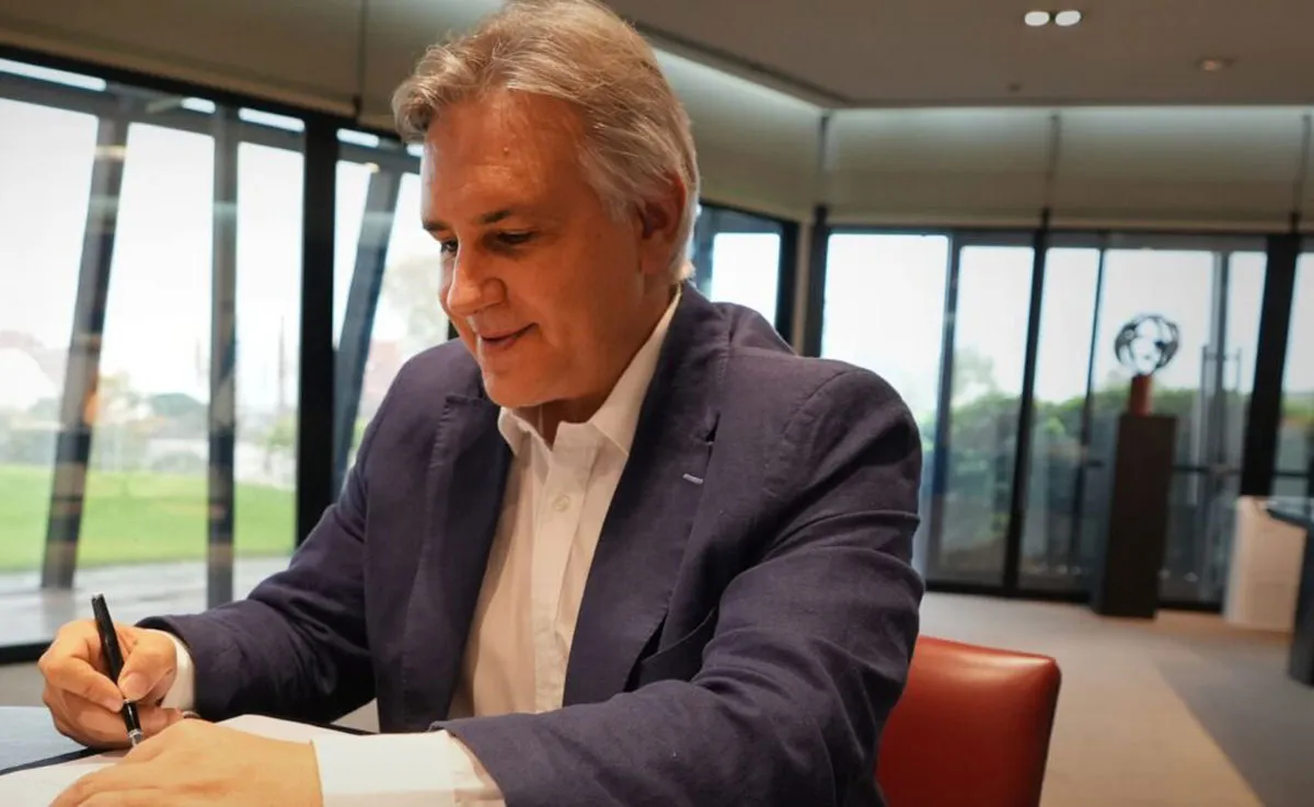 llaryora