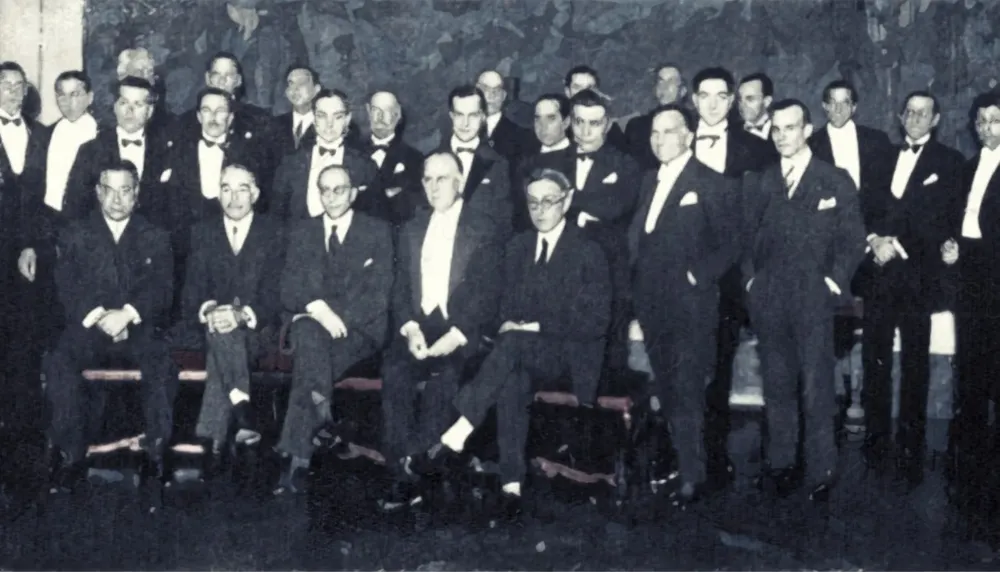 Banquete a civiles Revolución de Uriburu octubre 1930 - Caras y Caretas