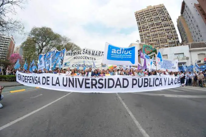 unc-adiuc (1)