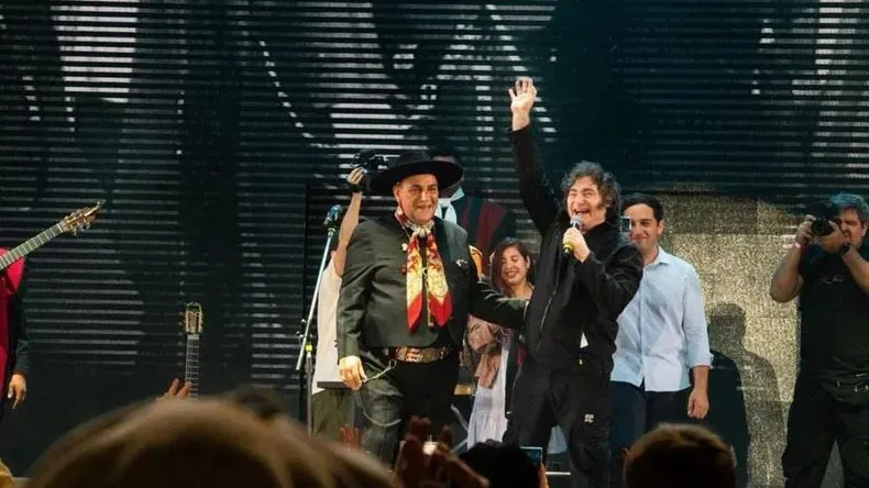 enroque-javier-milei-chaqueno-palavecino
