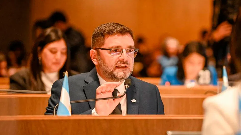 1734613100-martin-simonian-concejal-cordoba