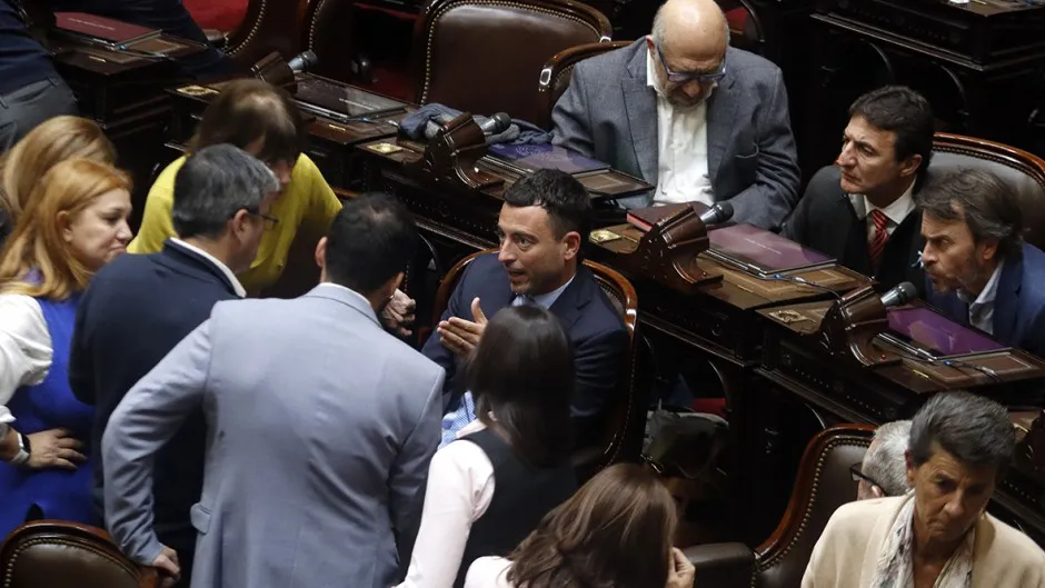 664e3ecb4b578_940_529!