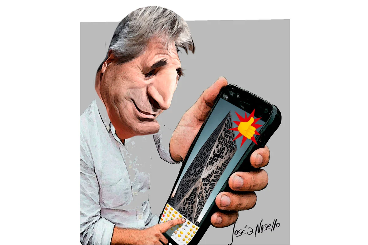 ilustra-luis-caputo-enviando-mensaje-ok-a-panal-por-celu