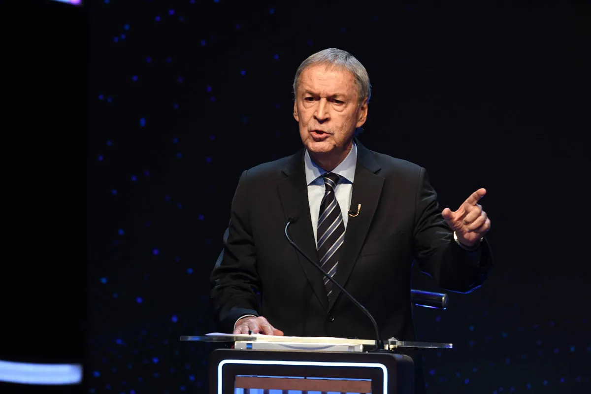 los-candidatos-realizan-e_1018328