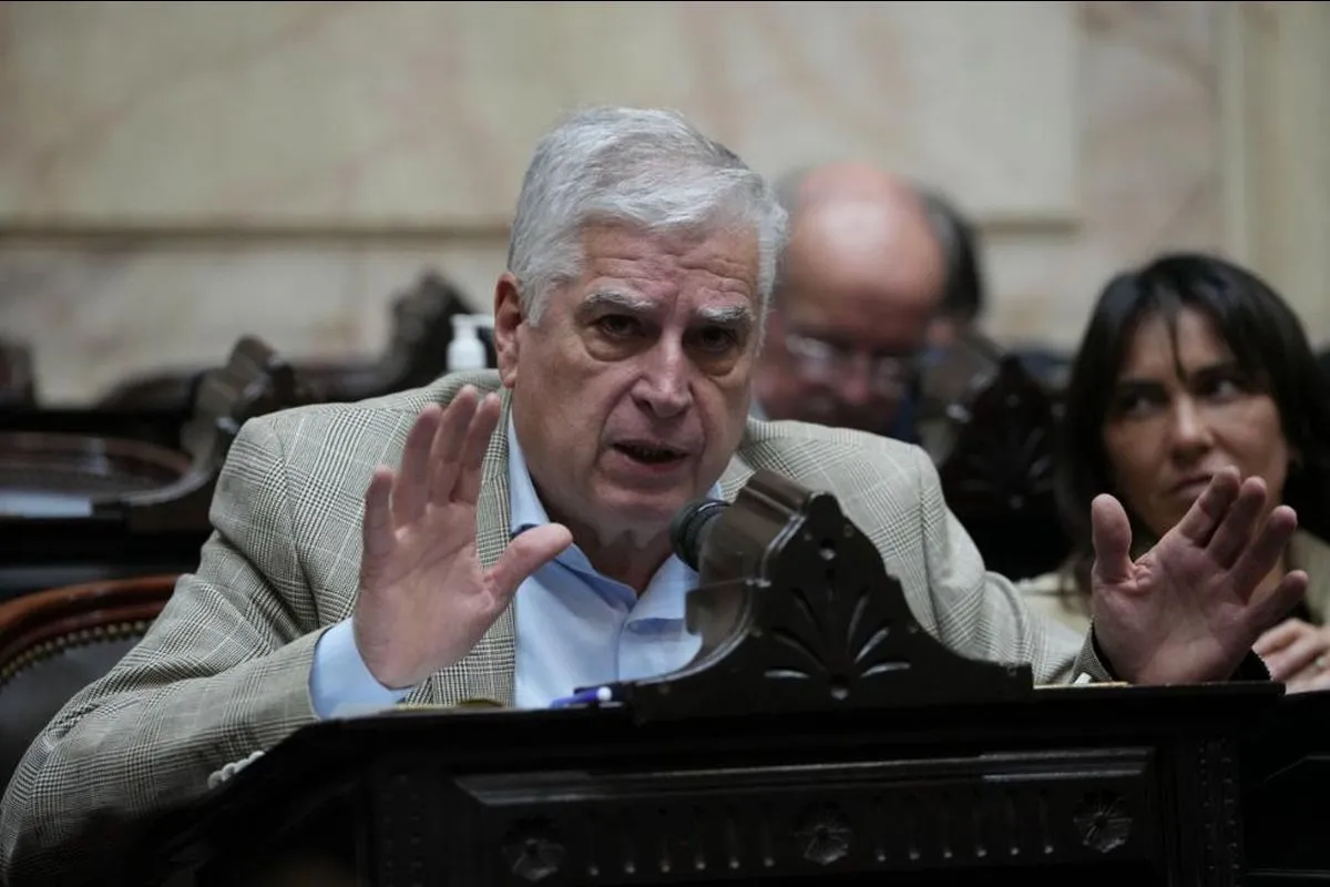 Carlos-Gutierrez (1)