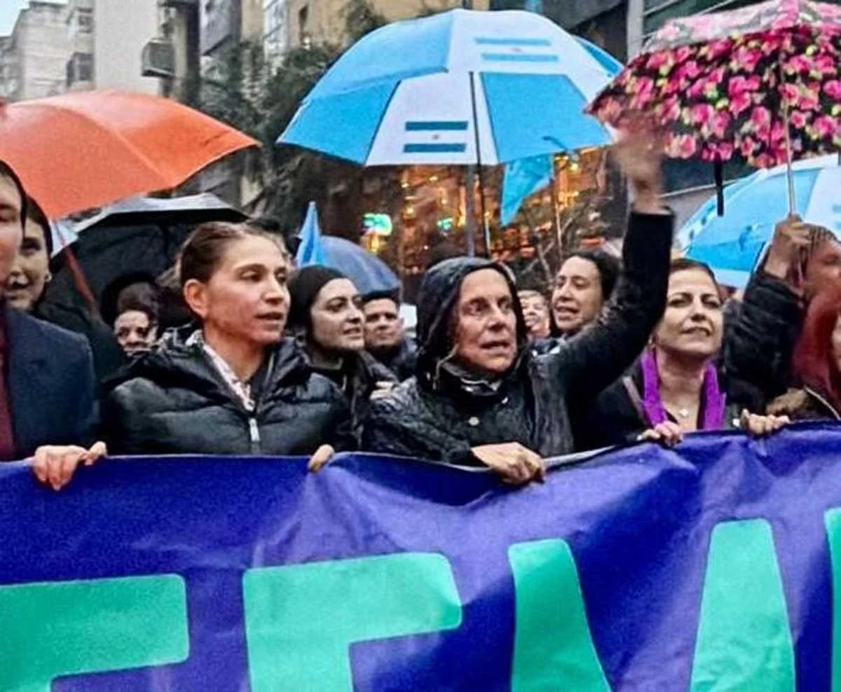 enroque-Llaryoristas-en-la-marcha-